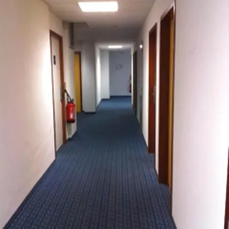 Villenouvelle Otel